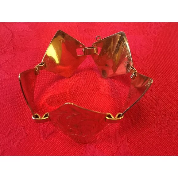 Gold Toned Diamond Pattern Design Bracelet 7" Size Medium - Picture 7 of 7